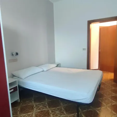 Borghesi Fronte Con Parcheggio Privato * Rimini