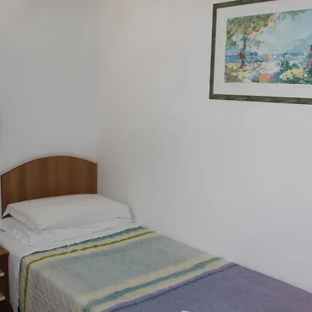 Santini Hotel