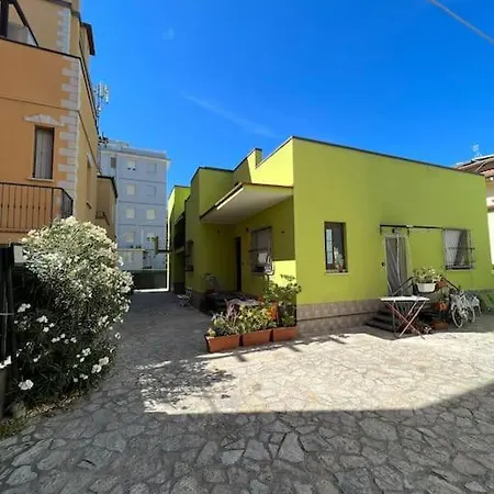 Casa Cri Apartment *