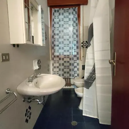 Borghesi Fronte Con Parcheggio Privato Rimini