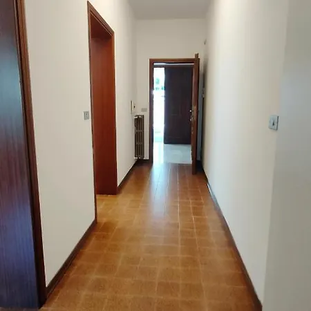 Borghesi Fronte Con Parcheggio Privato * Rimini