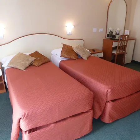 Hotel Crosal