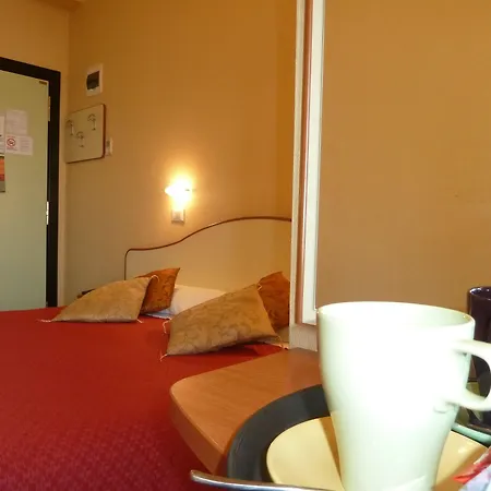 Crosal Hotel