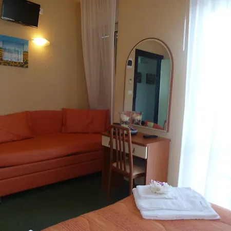Hotel Crosal