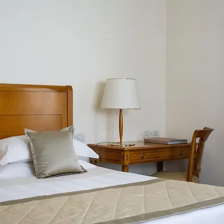 Residenza Parco Fellini ホテル 4*