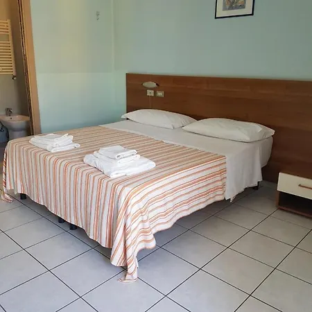 Acapulco Hotel 3*
