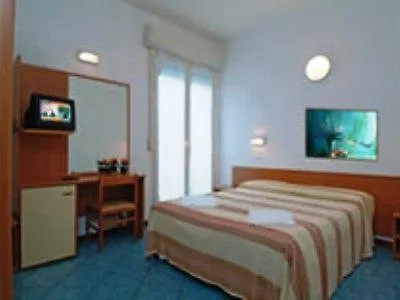 Hotel Corona Hotell 3*