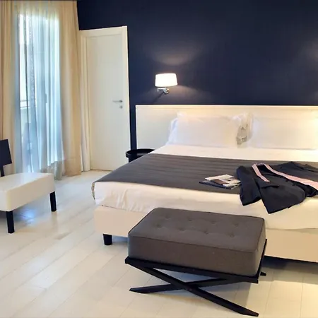 Rosa Riviera 4*