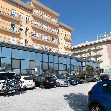 Atlas Hotel 3*