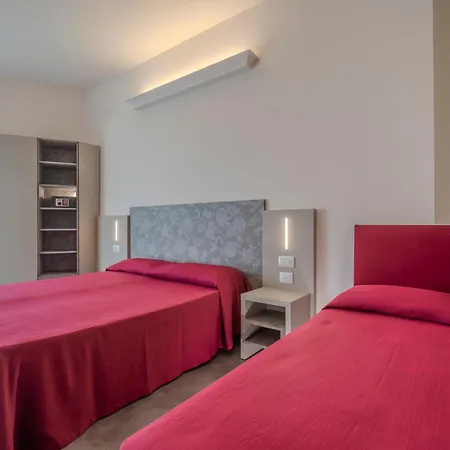 Hotel 2000 3*