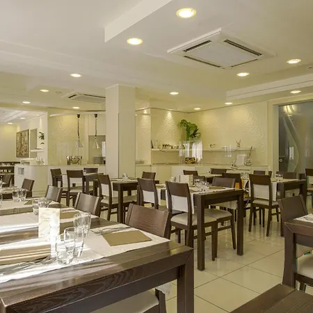 Hotel Ombretta Mare 3*