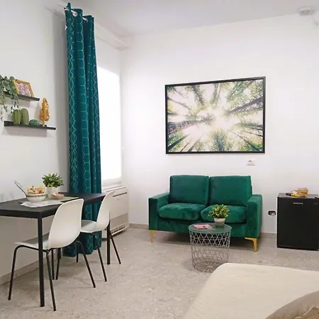 Zuara9room Bed & Breakfast Rimini
