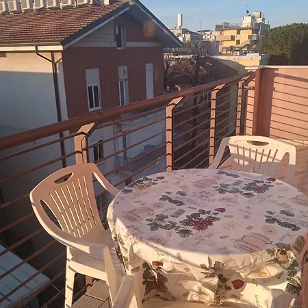 Il Tramonto Apartment *