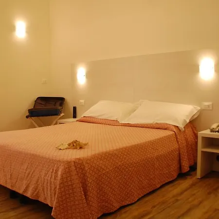 Nelson Hotel 3*