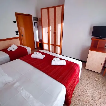 Ben Hotel