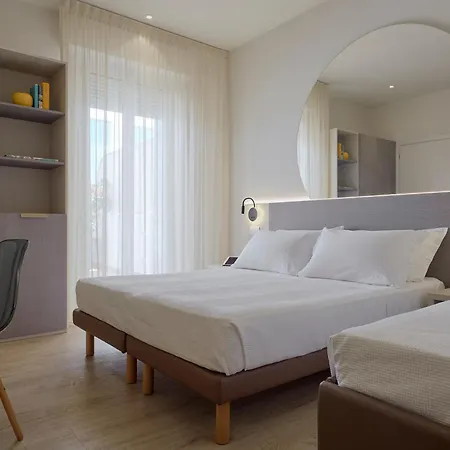 Hotel La Fenice 3*