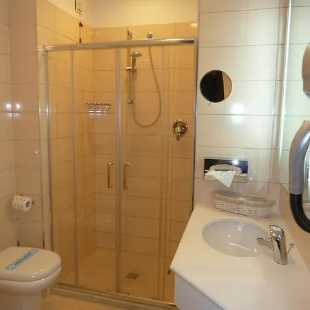 Terminal Palace & Hotell 4*