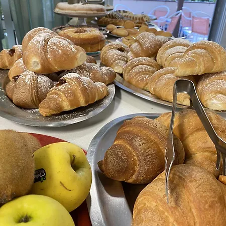 Nanni Garnì Bed & Breakfast 2*