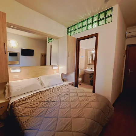 Hotel Butterfly Wellness & 3*