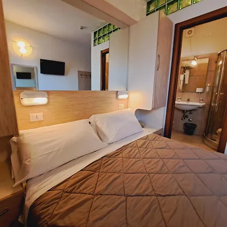 Hotel Butterfly Wellness & 3*