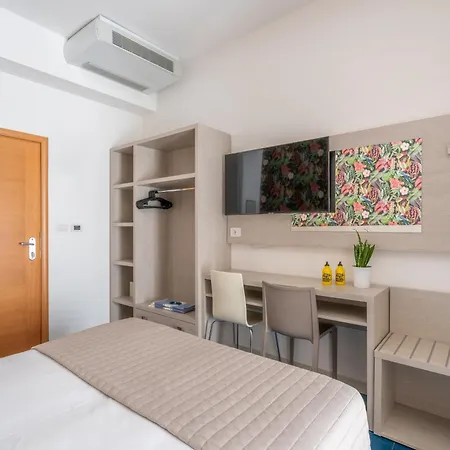 Hotell Lotus & Rimini