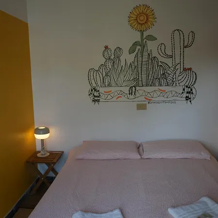 Hostel Sunflower Student & Bar *