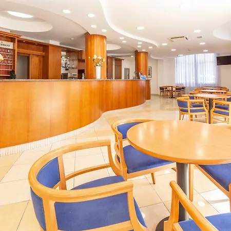 Hotel Ribot 3*