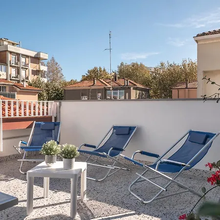 Zuara9room Bed & Breakfast