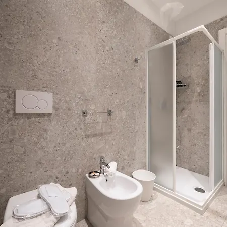 Zuara9room Bed & Breakfast *