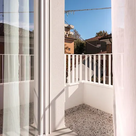 Bed & Breakfast Zuara9room *