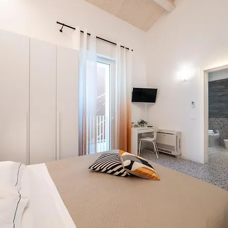 Zuara9room