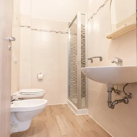 Hotel Lily Hotel 3*
