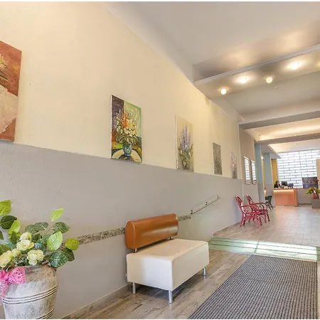 Hotel Lily Hotel