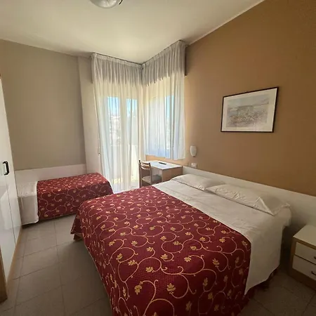 Junior Hotel 3*