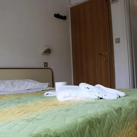 Gialpina Hotel *