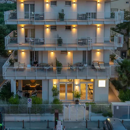 Riva E Mare 3* リミニ