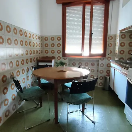 Borghesi Fronte Con Parcheggio Privato Lägenhet Rimini