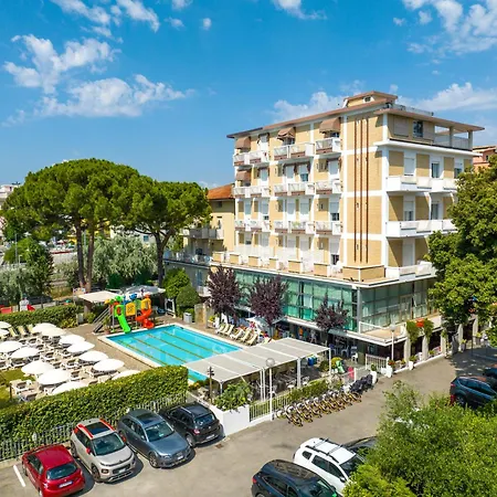 Lotus & Hotell Rimini