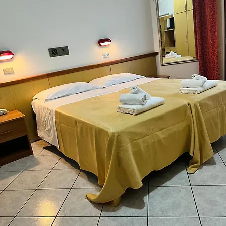 Columbia Frontemare Otel Rimini