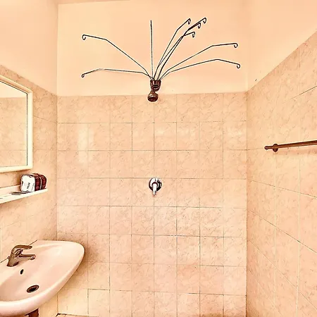 Majorca Hotel *