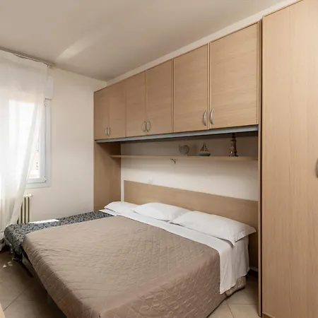 Aparthotel Uno Studio&suites 2*