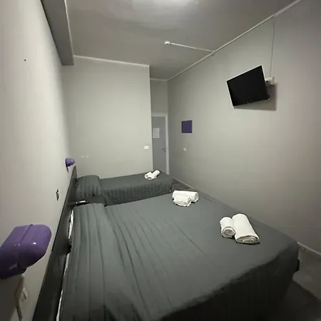 Austria Hotel 2*