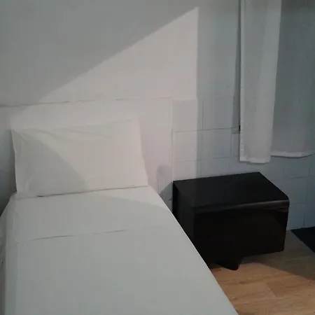Stupido Hotel