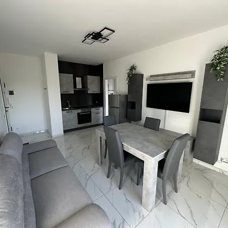 Elegante A Due Passi Dal Mare Apartment