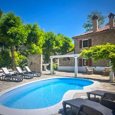 Holiday home Familly 4 Bedroom Sunrise
