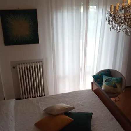 Angela 2