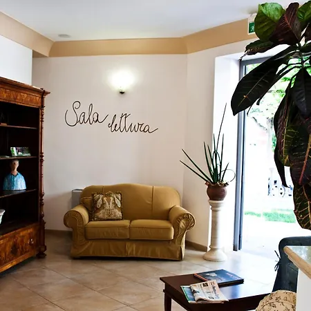 Hotel Sovrana & Rimini