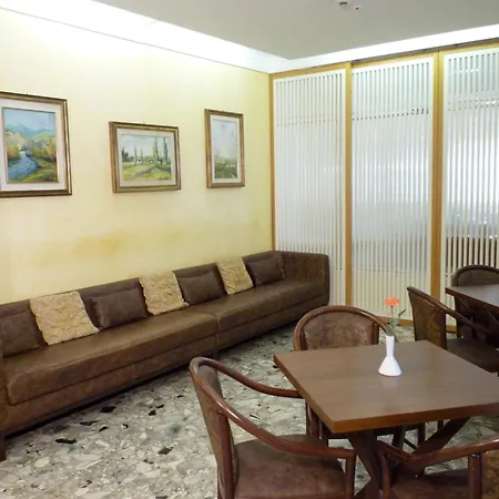 Hotel Sara