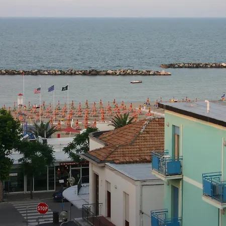 Hotel Ribot 3*