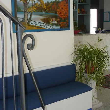 Hotel Acquazzurra 3*